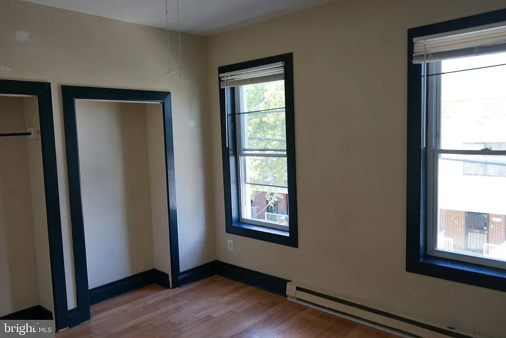 2 bed, 1.0 bath, 1176 sqft, $1,150 — Photo 1