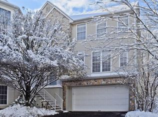 130 Arrowgate Dr, Randolph, NJ