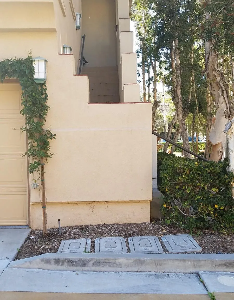 1 bed, 1.5 bath, 1054 sqft, $2,525 — Photo 2