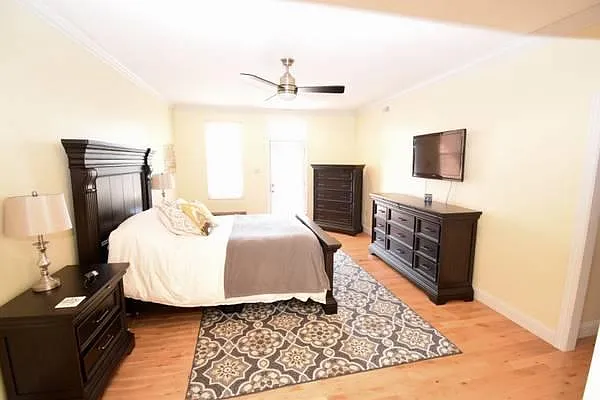 4376 Olive St — Photo 10