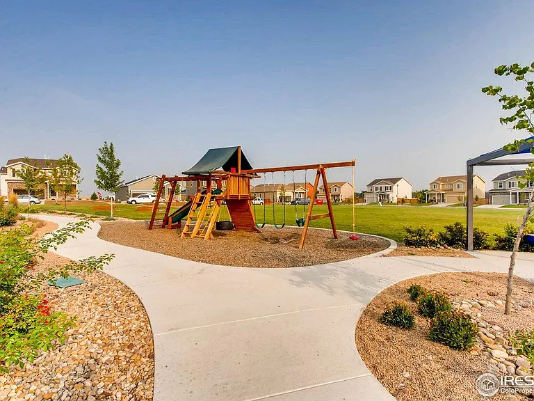 2710 Center Park Way — Photo 10