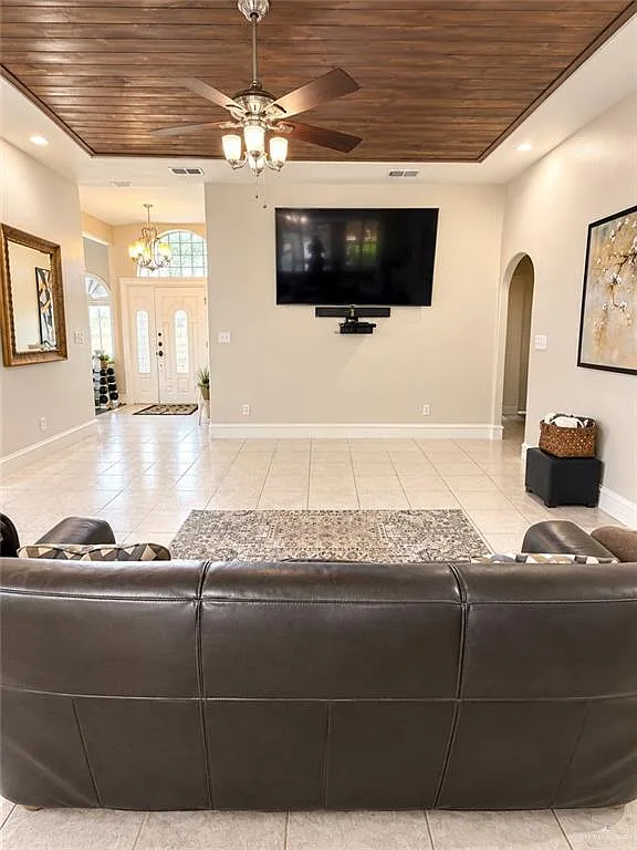 3 bed, 2.5 bath, 1960 sqft, $2,000 — Photo 4