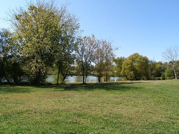 4th image of 2433 Lake Shore Dr Lot 55