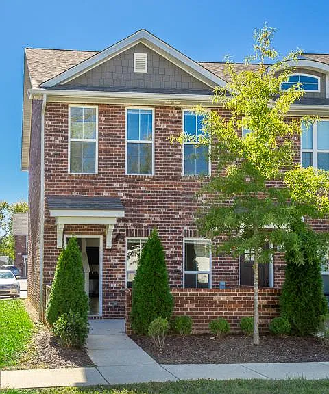 119 Charlotte Dr — Photo 10