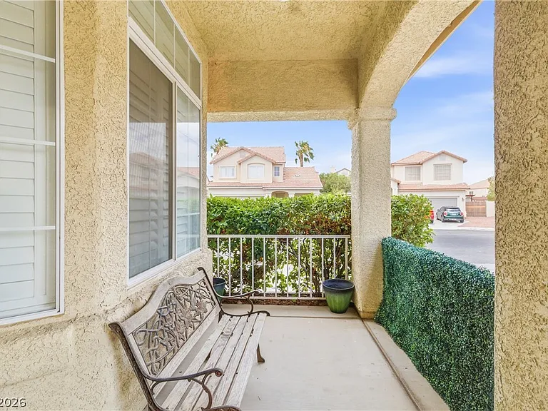 9523 Observer St — Photo 6