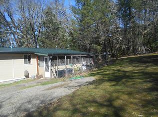 705 Greenview Dr, Cave Junction, OR