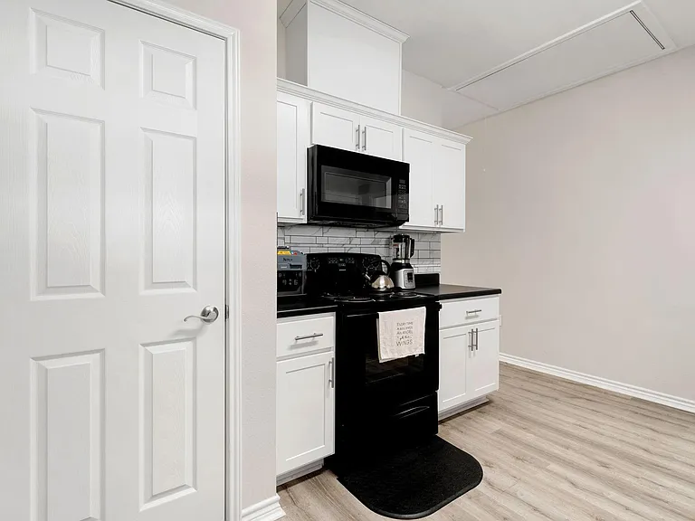 6927 David St — Photo 13