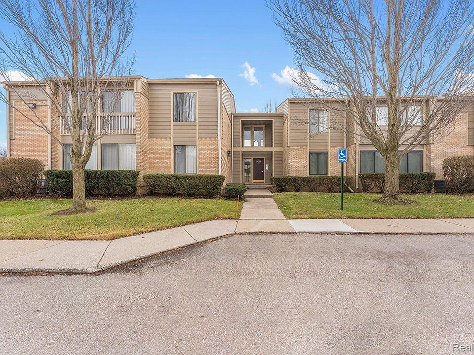 1st image of 16253 Mayfair Dr APT 101