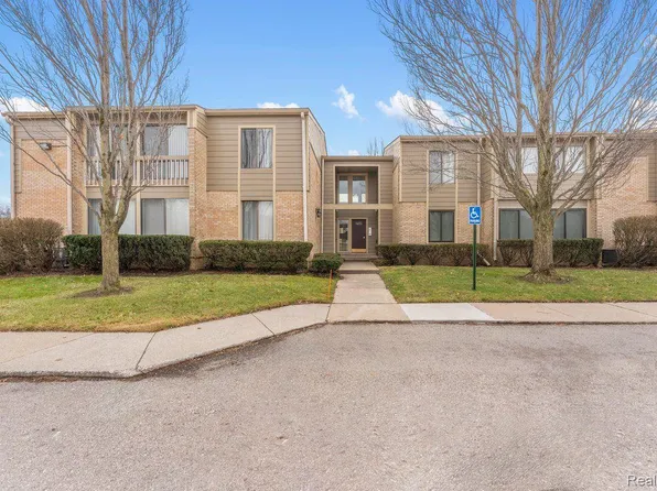 16253 Mayfair Dr APT 101, Southfield, MI 48075