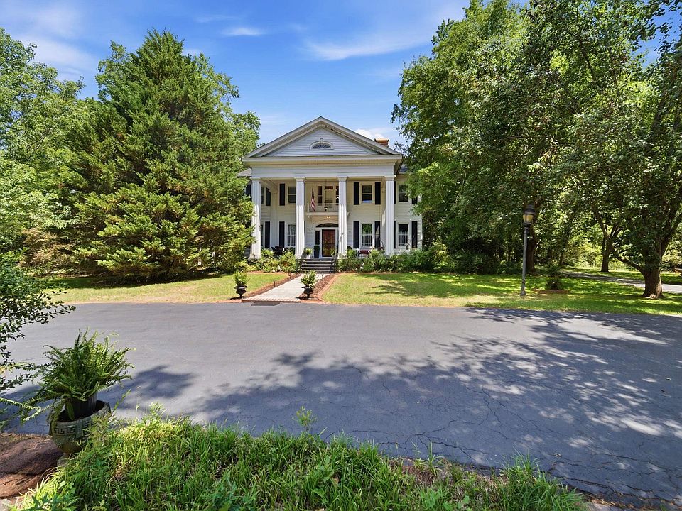 1st image of 70 Honeysuckle Ln