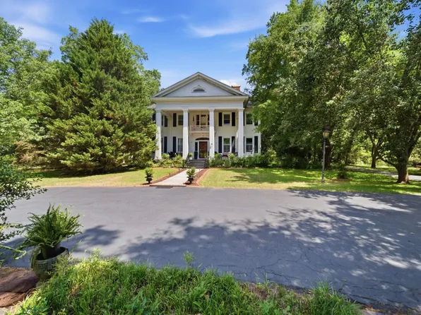 70 Honeysuckle Ln, Winnsboro, SC 29180