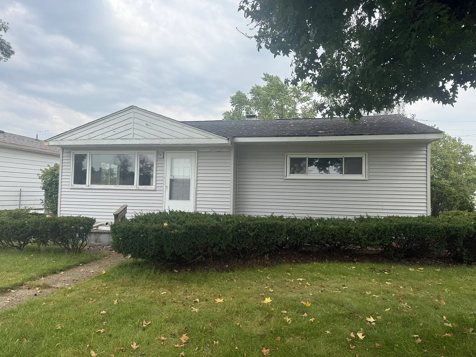 3 bed, 1285 sqft, $1,800 — Photo 1