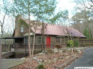 2046 Signal Point Rd, Guntersville, AL 35976