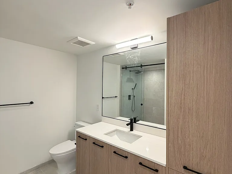 1690 NW 28th Ave #B2 — Photo 8