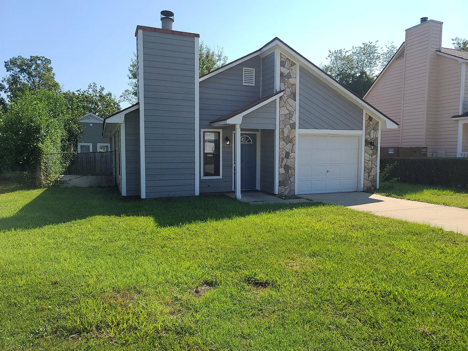 3 bed, 1108 sqft, $1,595 — Photo 3