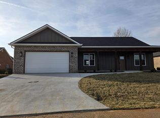 31042 Oberlin Dr, Glade Spring, VA 24340