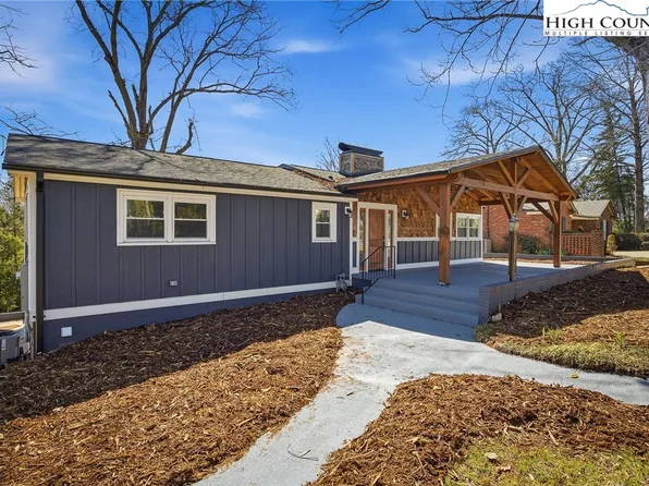 223 W Park Drive, Morganton, NC 28655