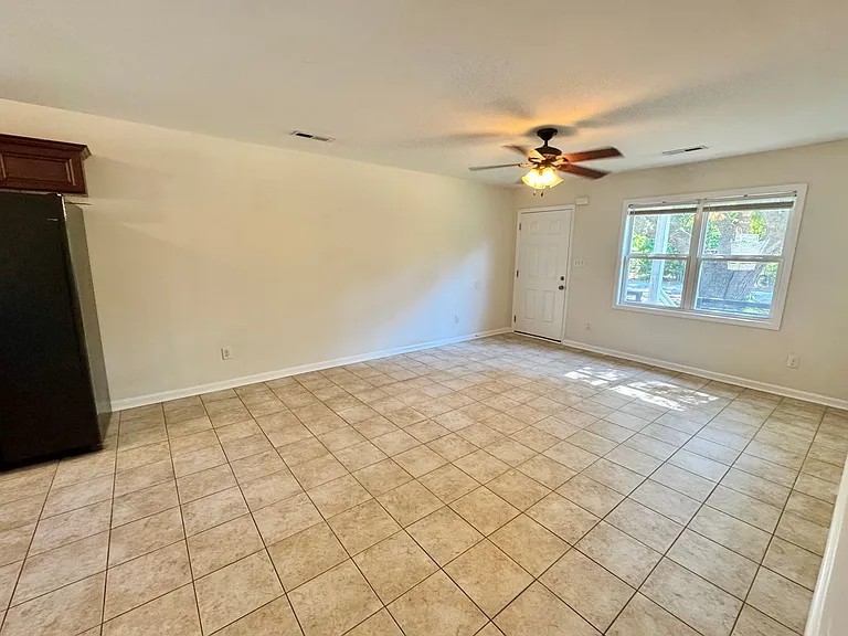 124 Summerlin Ln #1 — Photo 3