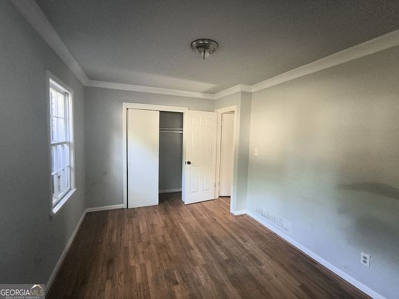 5th image of 363 River Rd