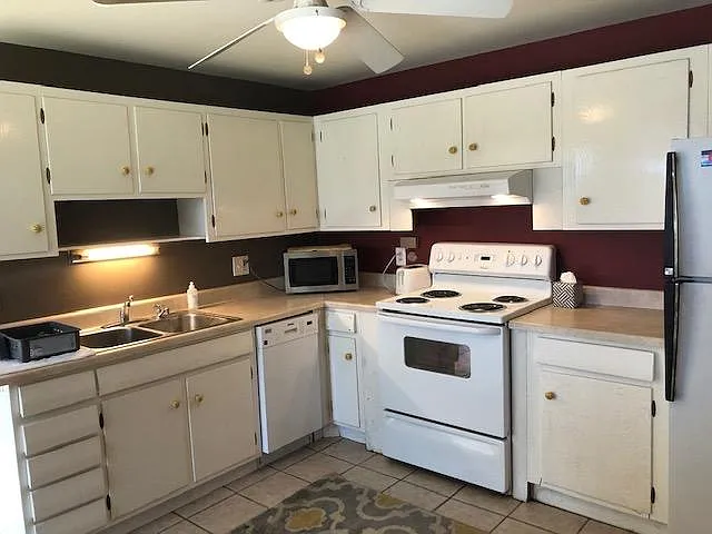 4105 Moorhead Ave — Photo 10