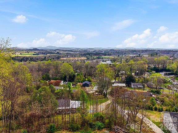 4th image of 185 Garnet Way Lot 13
