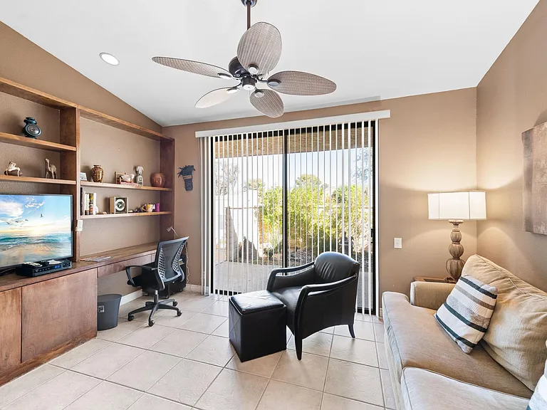 72385 Beverly Way — Photo 31
