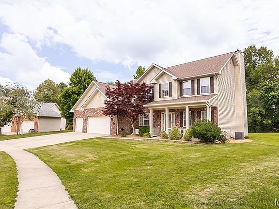 2nd image of 1120 Red Hawk Ridge Ln