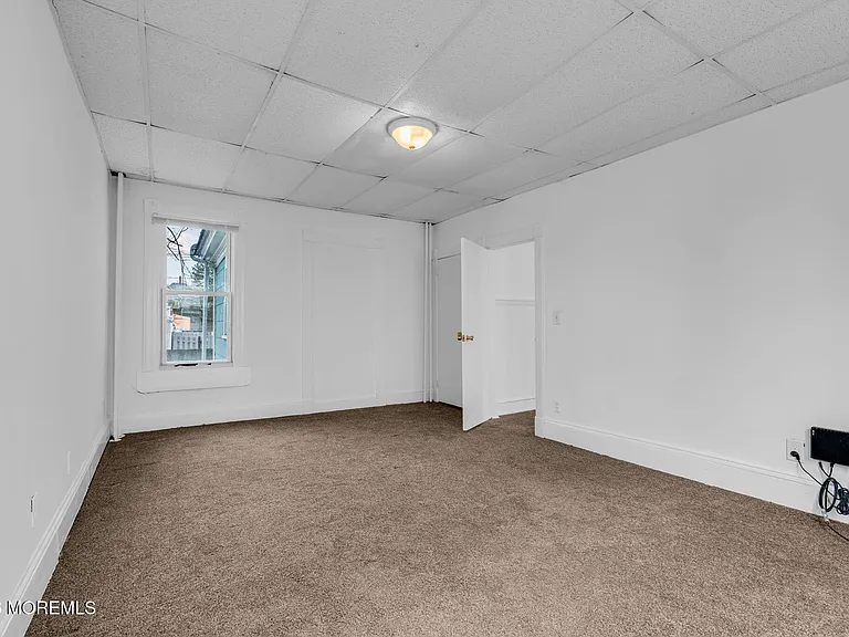 805 6th Ave #1 — Photo 6