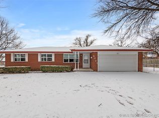 4001 Wayside Dr, Bartlesville, OK 74006