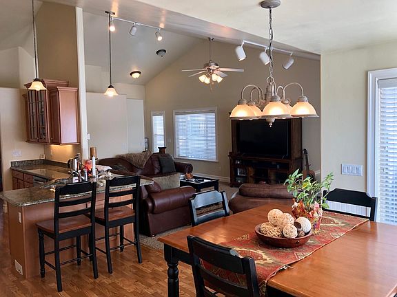 2nd image of 4294 N Chestnut Oak Dr