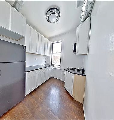 1st image of 694 Willoughby Ave #5