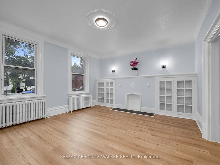 31 Crichton St #A — Photo 6