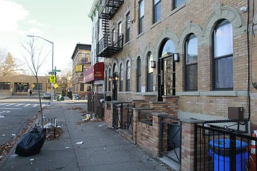Rented by Rennit Inc.