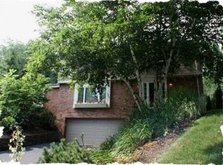 562 Clair Dr, Pittsburgh, PA 15241