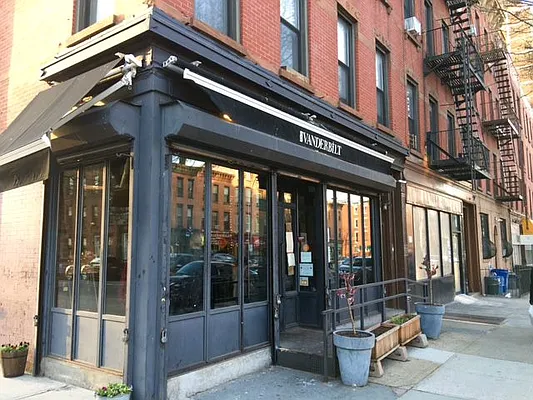 Rented by Andrew J. Markowitz Real Estate, LLC  | media 22