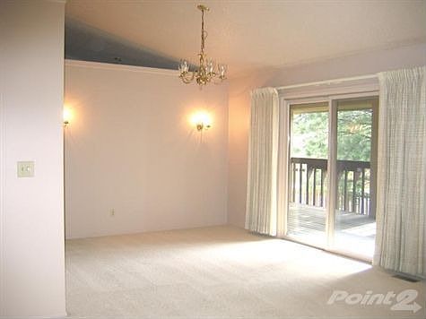 Glenhill Dining Room and deck