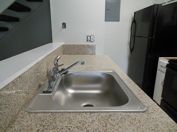 5th image of 107 E Tiffany Dr APT 3
