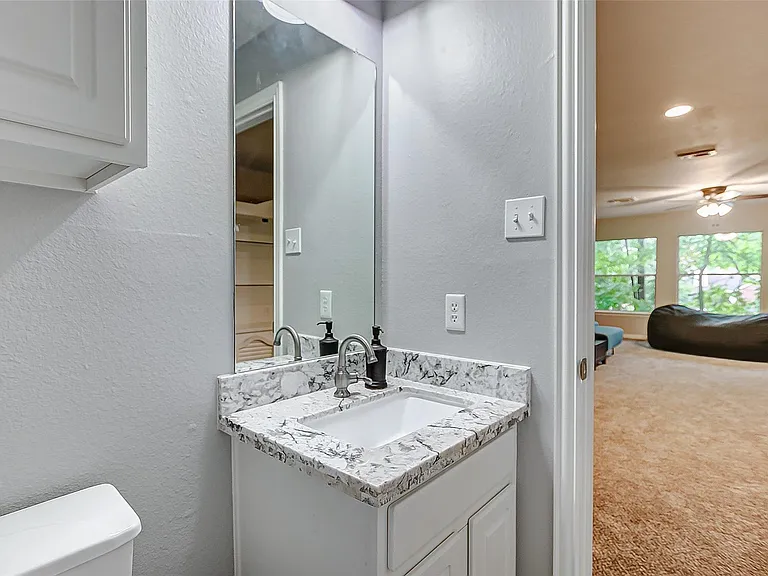 18207 Red Eagle Ct — Photo 20