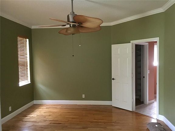 4th image of 3707 S Pebblebrook Manor