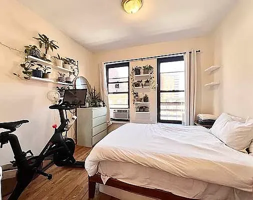 Rented by Compass | media 9