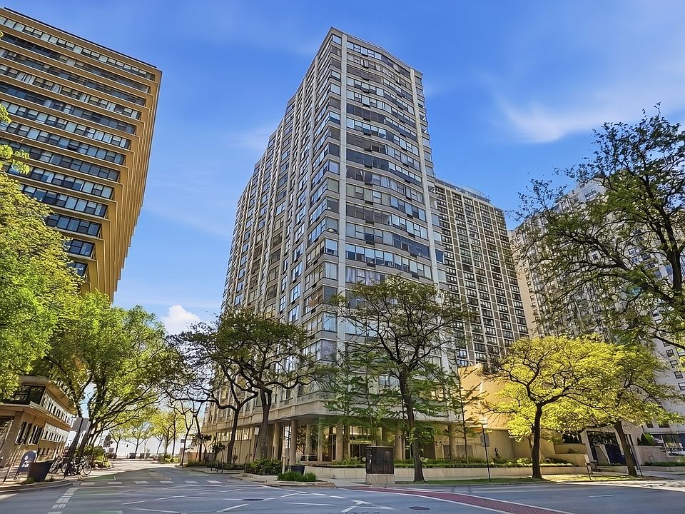1st image of 5757 N Sheridan Rd APT 20D
