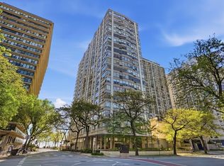 5757 N Sheridan Rd APT 20D, Chicago, IL 60660