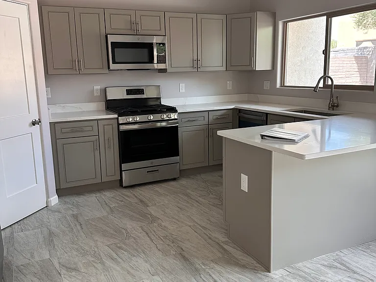173 E Spring Sky St — Photo 3