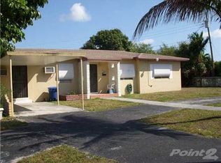 925 NE 160th St, North Miami Beach, FL 33162