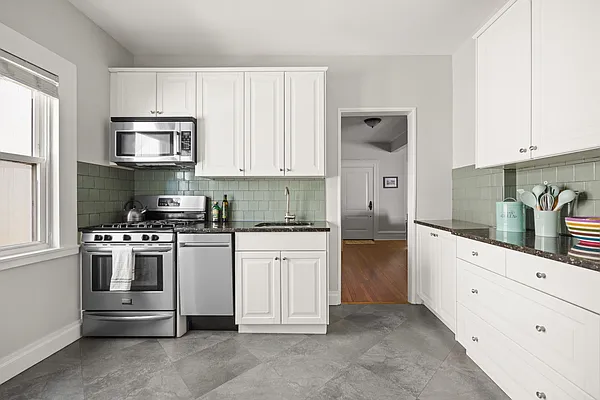 Sold by Compass | media 23