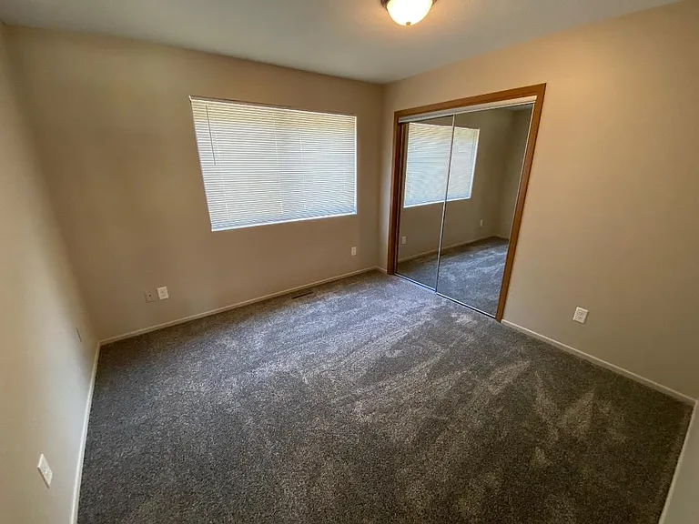 15500 Clovernook Dr — Photo 8