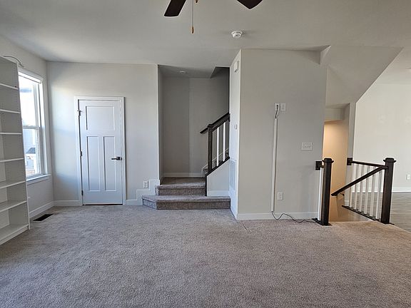4th image of 549 Westport St #1