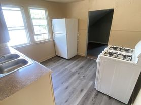 3356 W 33rd St, Cleveland, OH