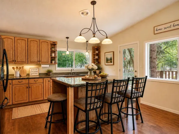 291 Pyle Dr #291, Grants Pass, OR 97527