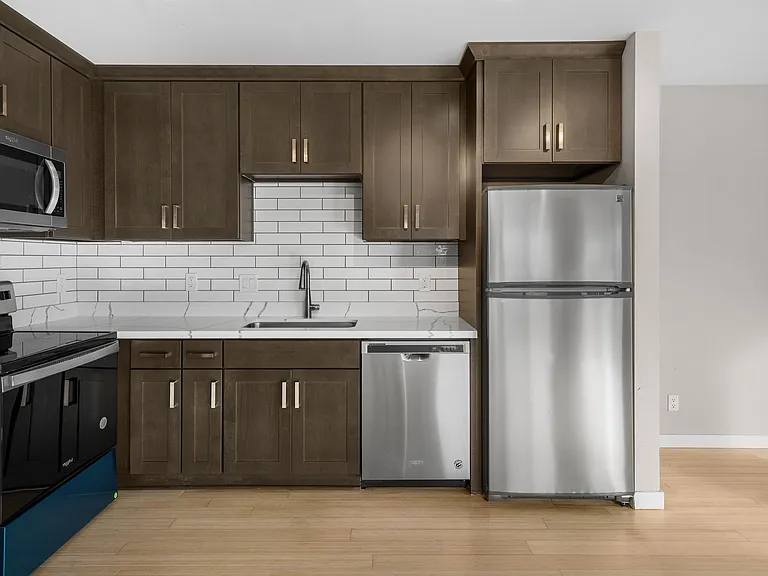 2717 Western Ave #530 — Photo 11